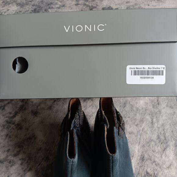 Vionic Naomi Gray Suede Ankle Snake Print Heeled Boots Zip Womens 7 Wide NWB - Picture 9 of 9